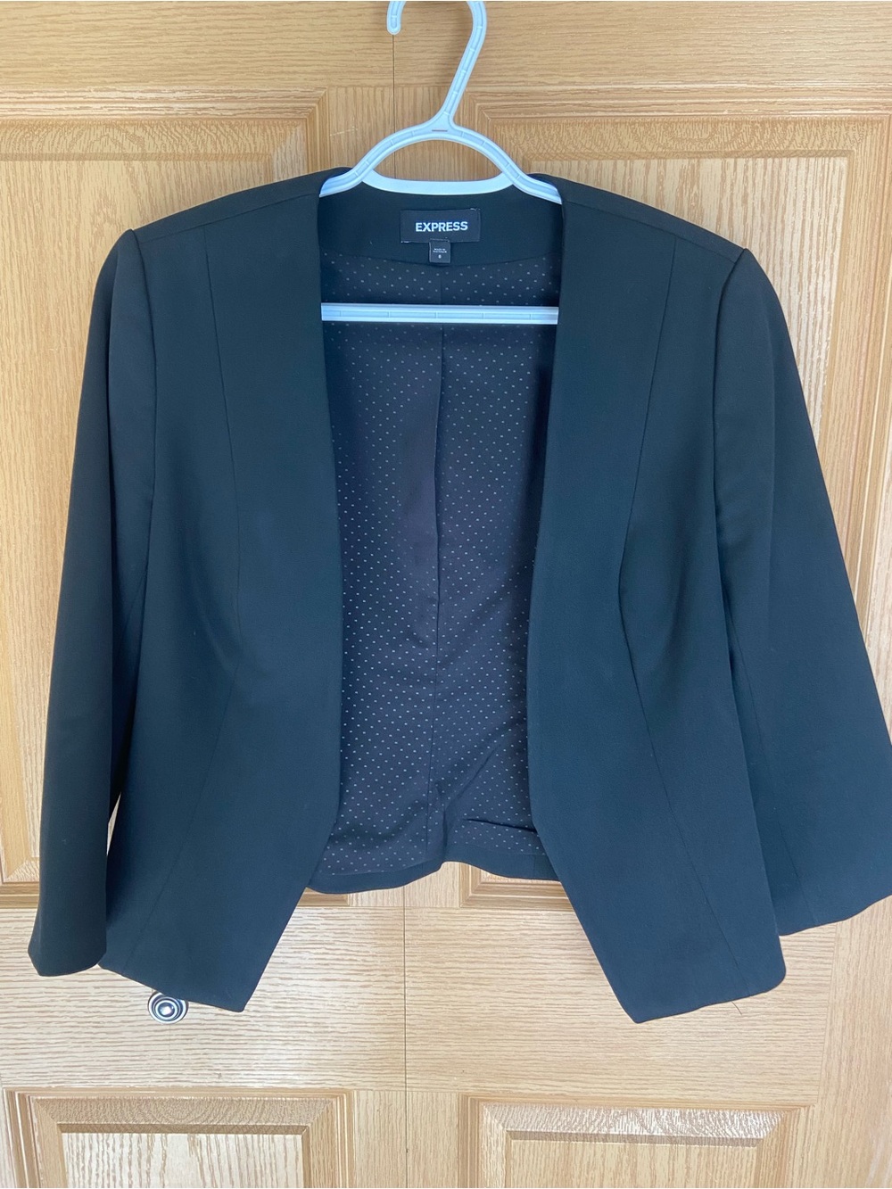 Express Women’s Black Open-Front Cropped Blazer